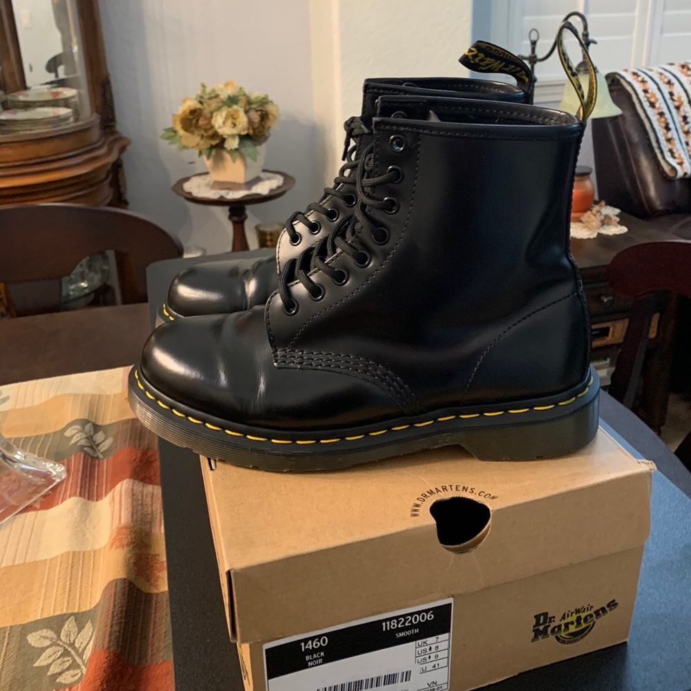Dr. Martens 1460 smooth size 8 men’s